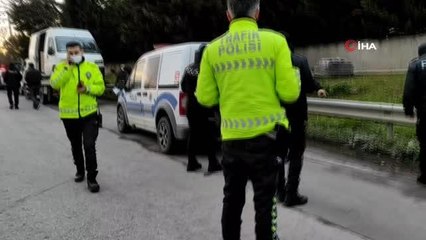 Son dakika haberi: Polisleri şaşırtan adam... Siyah plakayı mavi kalemle değiştirmeye çalıştı, uygulamada verdiği ehliyet sahte çıktı