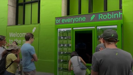 Robinhood Launches Cash Card To Help People Invest