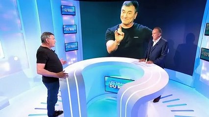 Alain Souchon face caméra