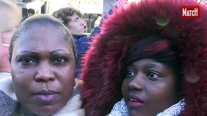 Hommage à Johnny Hallyday en chanson des fans sur les Champs-Elysées