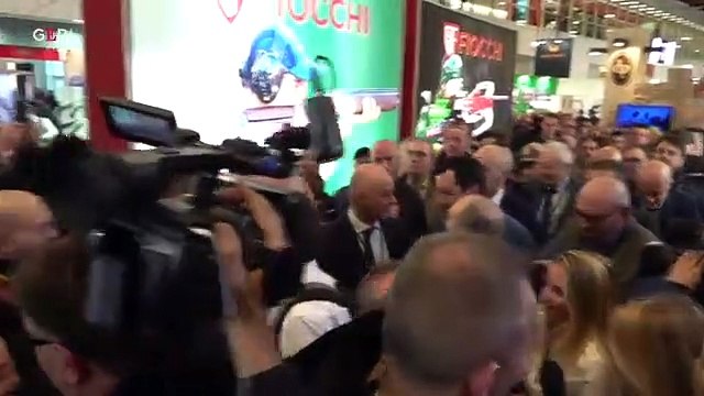 Ucraina, Salvini: Quando si parla di armi non sono mai felice . I video in cui imbracciava fucili