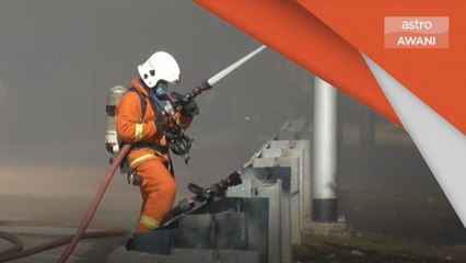 Kebakaran | Tapak barangan kitar semula musnah dijilat api