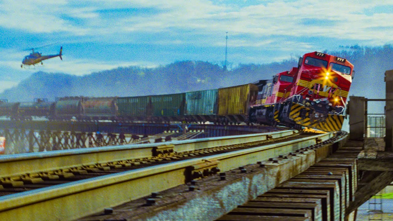 Real Story ! movie summary! Unmanned Train Carrying Deadly Chemicals Threatens to Destroy an Entire Town