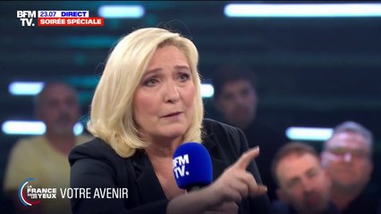Pour Marine Le Pen, l'éolien offshore a "des conséquences qui sont très négatives"