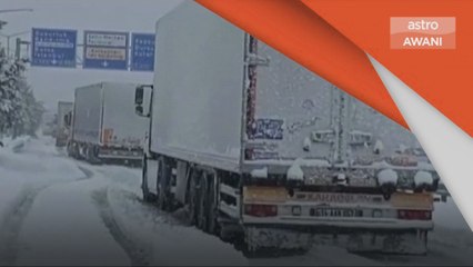Ribut Salji | Ratusan kenderaan terkandas akibat jalan tutup