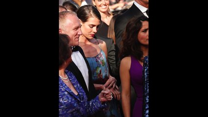 "Lisa Angell défend merveilleusement bien notre pays"