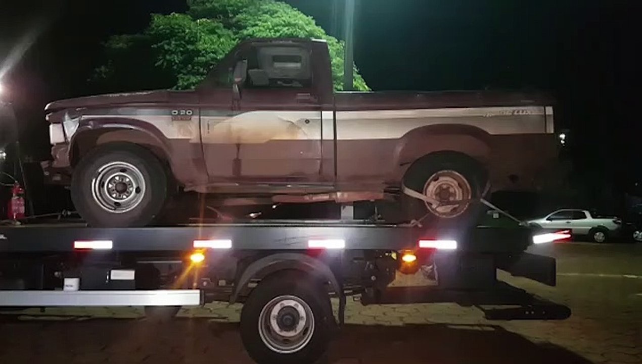 Caminhonete furtada ontem (21) é recuperada pela Polícia Militar