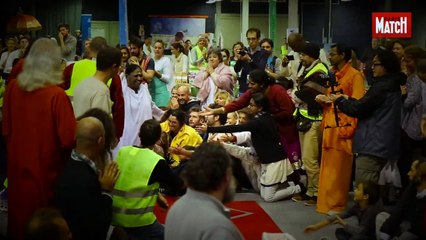 Claude Lelouch et Elsa Zylberstein envoutés par la gourou Amma