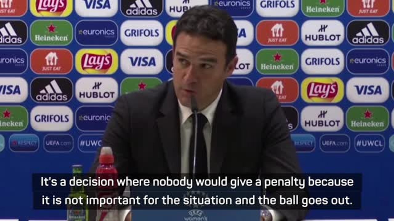 Toril 'annoyed' at soft Barcelona penalty
