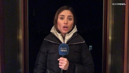 La contaminación por explosiones e incendios obliga a los residente de Kiev a usar máscaras FFP2