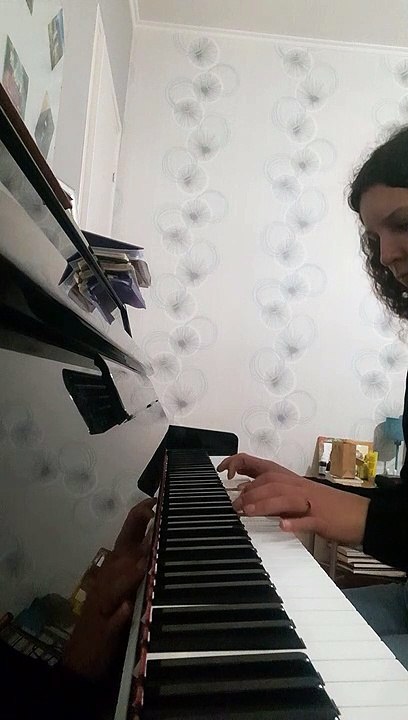 Pirates des Caraïbes ~ Piano Cover by Pauline