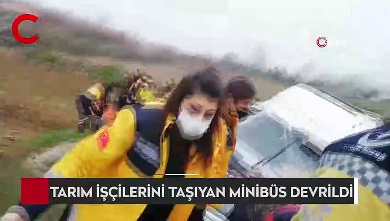 Tarım işçilerini taşıyan minibüs devrildi: 17 yaralı