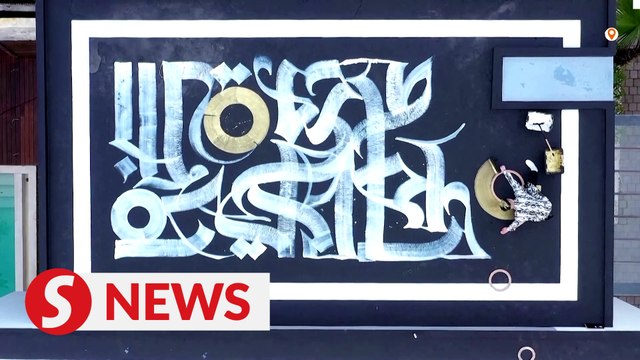 Russian and Ukrainian promote peace through art in Bali