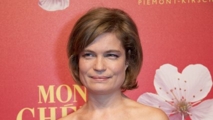 GALA VIDEO - EXCLU - Sarah Biasini, fille de Romy Schneider : "Plus le temps passe, plus on finit par s'alléger"