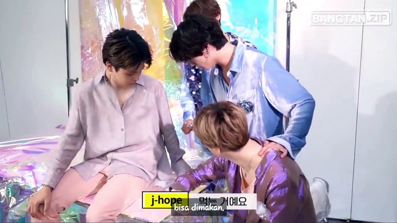 [INDO SUB] BANGTAN.ZIP - 방탄소년단은 지금 케미 맛집 영업중! (BTS Has the Best Chemistry in Town!)