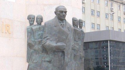 Bağcılar Meydanı’ndaki Atatürk Anıtı’nda ‘benzerlik’ tartışması