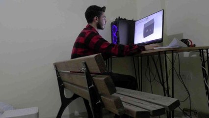Sosyal medyada gündem olan 'bank' öğrencilerin her şeyi oldu-Kışın kullanılmıyor diyerek evlerine aldıkları bankı bırakmak istemiyorlar