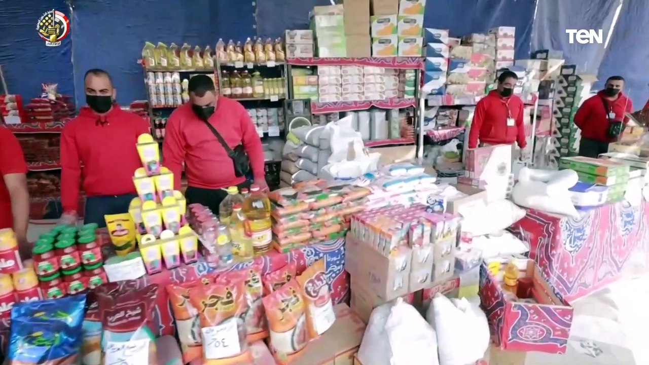 "الأسعار في المتناول".. أراء المصريين بعد الإقبال على منافذ القوات المسلحة بأسعار مخفضة