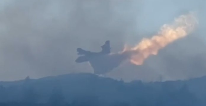 Incendi boschivi nel Nord Italia, Canadair in azione nel Piacentino (23.03.22)