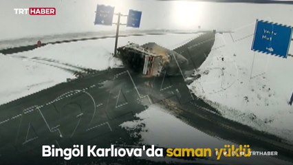 Saman yüklü kamyon minibüsle böyle çarpıştı