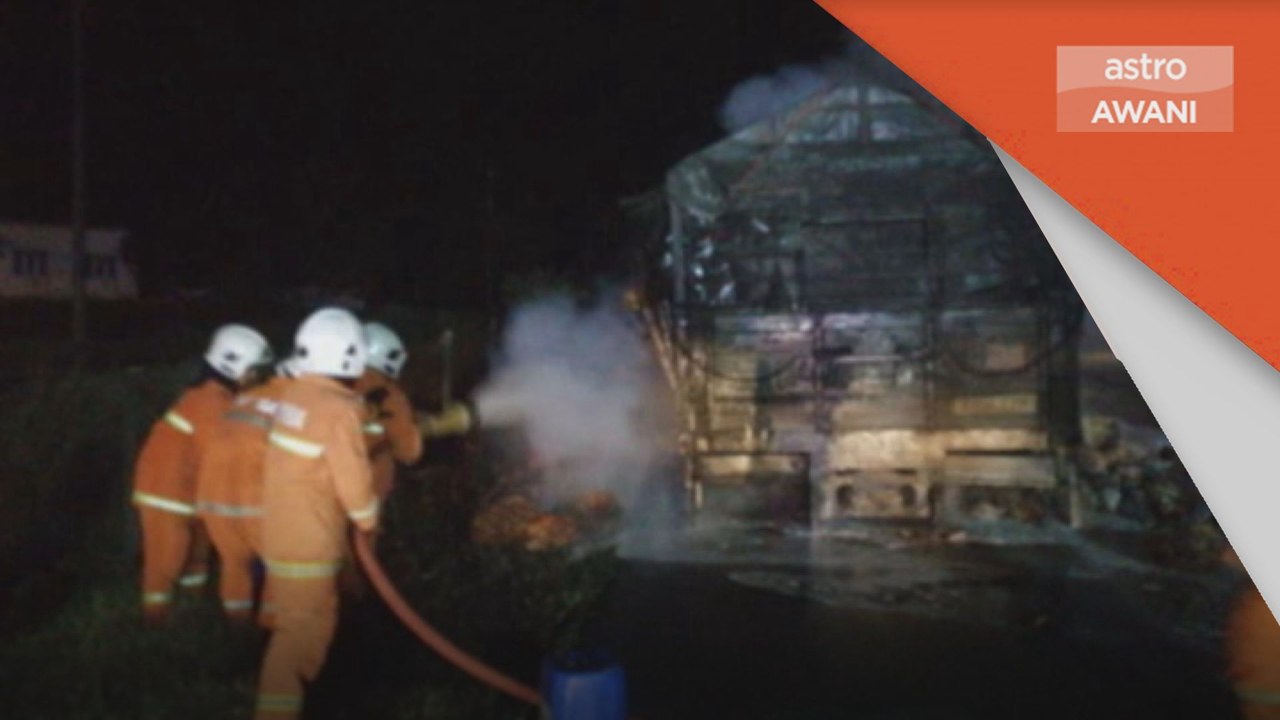 Lori Terbakar | Pemandu lori sempat melompat keluar