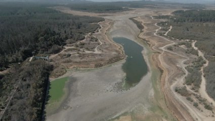 Long-term drought leaves Chilean lake arid