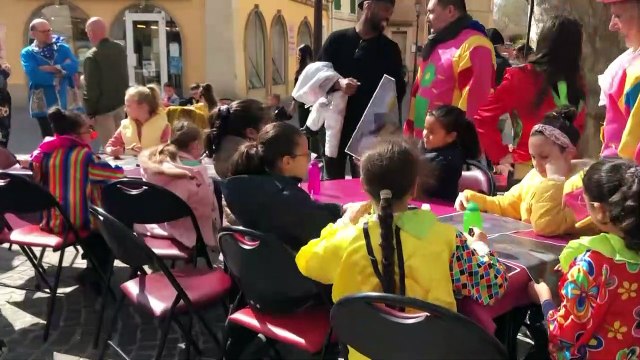 Martigues : Carnaval place Jean Jaurès
