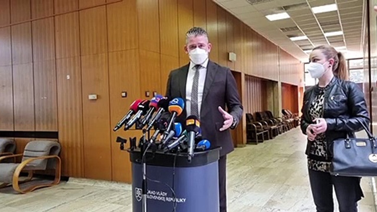 ZÁZNAM: R. Mikulec: Štát nepresunul riadenie migračnej krízy na súkromnú firmu