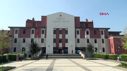 Öğretmen kendisini uyaran müdürü bıçakladı