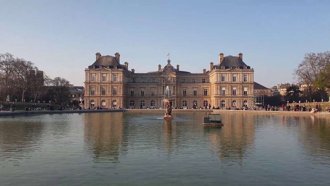 Le jardin du Luxembourg au début du printemps 2022