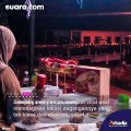 Gadis Ini Buka Warung Makan di Depan Kuburan, Ternyata Ini Fakta Sebenarnya