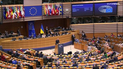 UE aumenta pressão sobre a Rússia