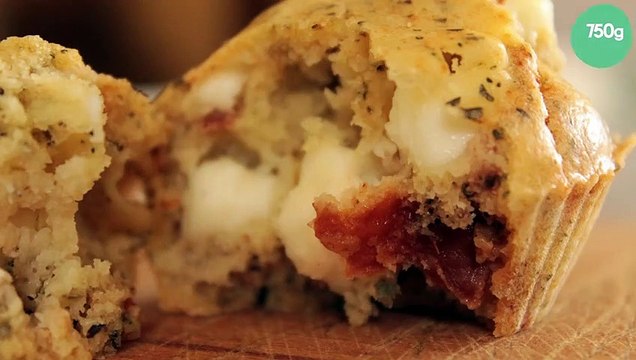 Cake salé aux tomates, olives et feta