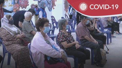 Vaksin COVID-19 | 924 warga emas di Sibu terima dos pertama