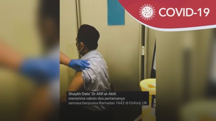 Dr Afifi al-Akiti rakyat Malaysia pertama terima vaksin di Oxford