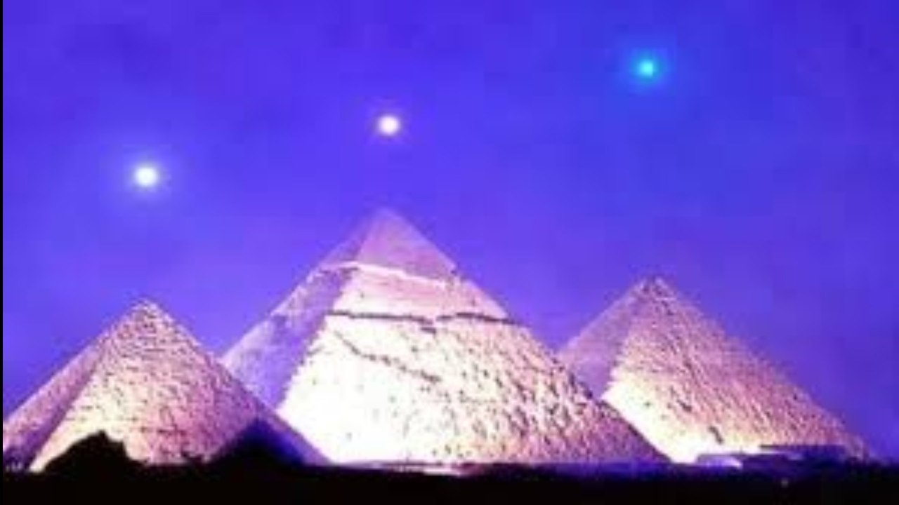 Điều gì khiến kim tự tháp Giza, Ai Cập trở nên kỳ lạ, bí ẩn?