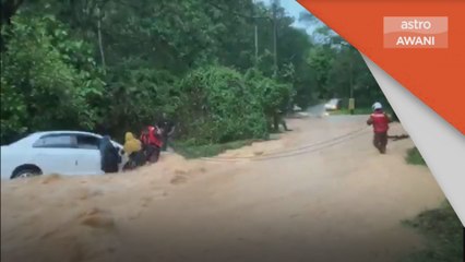 Kereta Hanyut | Dua beranak berjaya diselamatkan bomba
