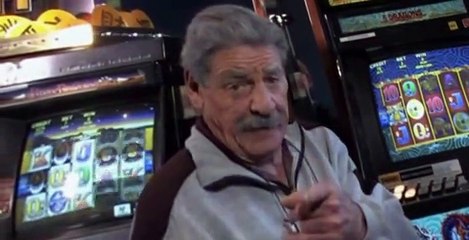 Housos S01 E09