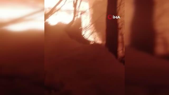 Son dakika 3. sayfa: Artvin'de çıkan yangında iki katlı ev kullanılamaz hale geldi