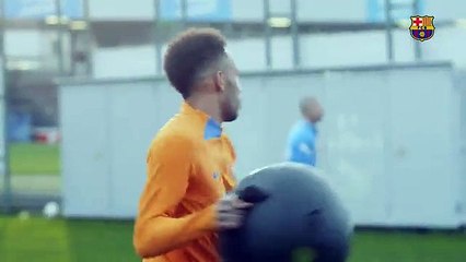 Aubameyang se pone fuerte en el entreno del Barça / FCB