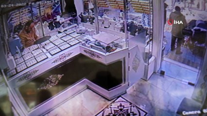 Malatya'da doğalgaz borusu patladı facianın eşiğinden dönüldü... O anlar kamerada