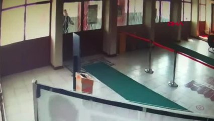 MÜDÜR YARDIMCISI OKULDA VELİNİN SALDIRISINA UĞRADI