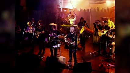 Hugues Aufray chante "Santiano" en live