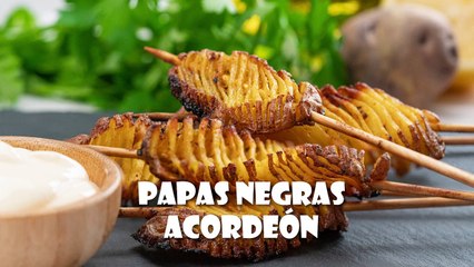 Cómo preparar papas negras acordeón