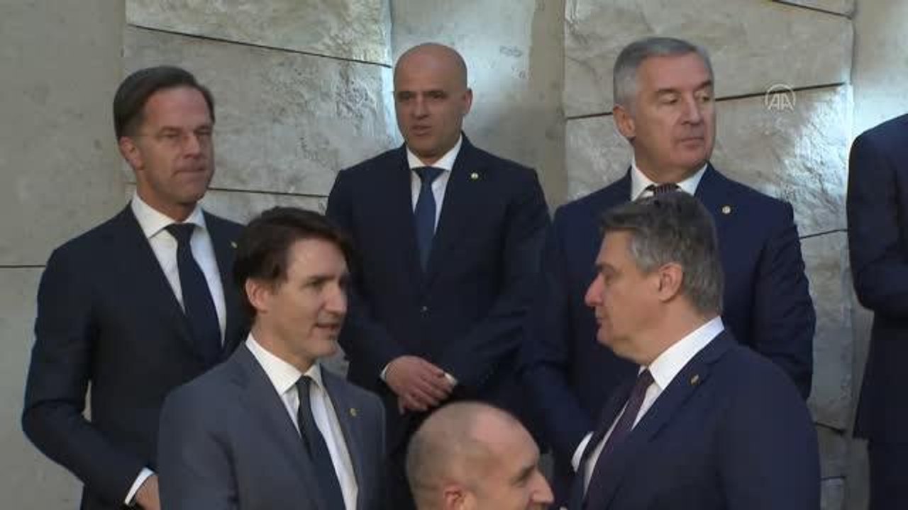 NATO Liderler Zirvesi - Aile fotoğrafı