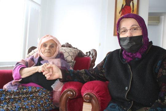 108 yaşında corona virüsü yendi