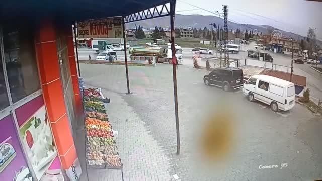 Son dakika haberi: KAHRAMANMARAŞ - 15 kişinin yaralandığı zincirleme kaza kamerada