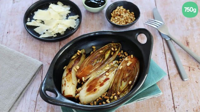 Endives caramélisées au vinaigre balsamique et pignons de pin