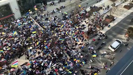 Vídeo: Ucranianos lembram vítimas mortais da guerra em Bruxelas