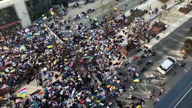 Vídeo: Ucranianos lembram vítimas mortais da guerra em Bruxelas